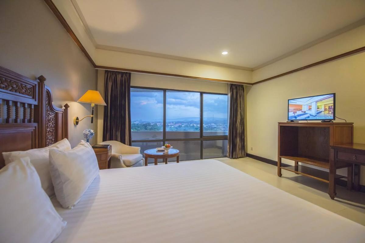 Loei Palace Hotel Esterno foto